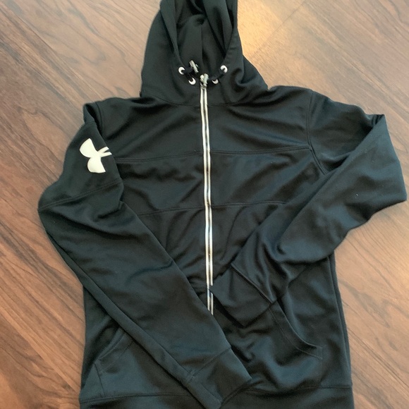 women's black under armour hoodie